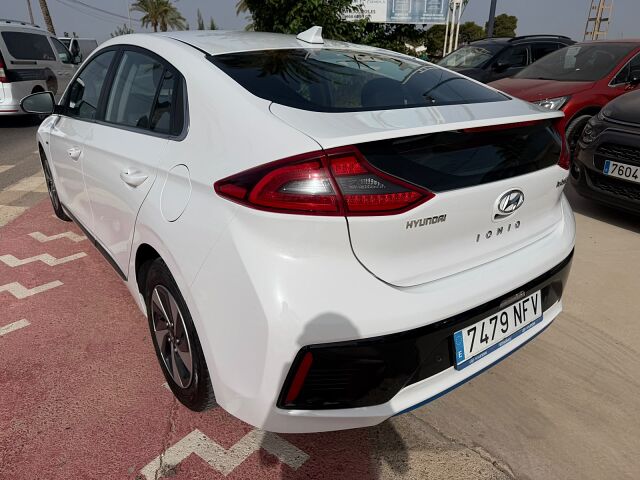 HYUNDAI IONIQ COMFORT 1.6 HEV AUTO SPANISH LHD IN SPAIN 60000 MILES SUPERB 2017